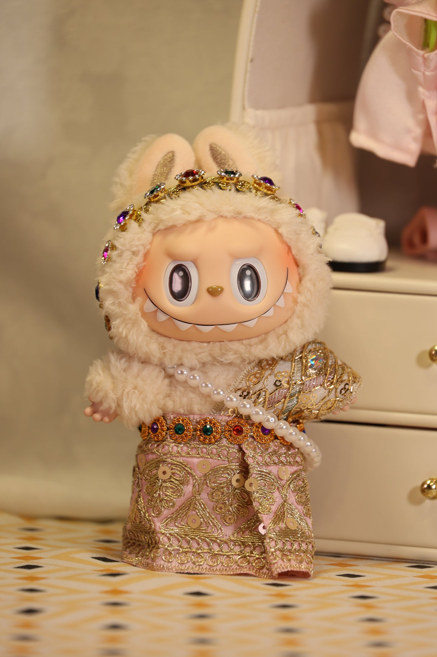 The Siam Blossom White Chut Thai Set for 17 cm doll